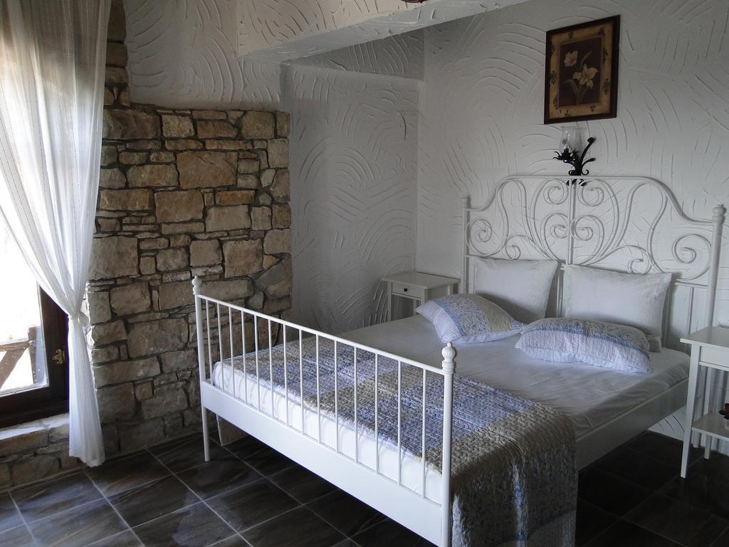 The Stone Castle Boutique Hotel Ağaçlı Стая снимка